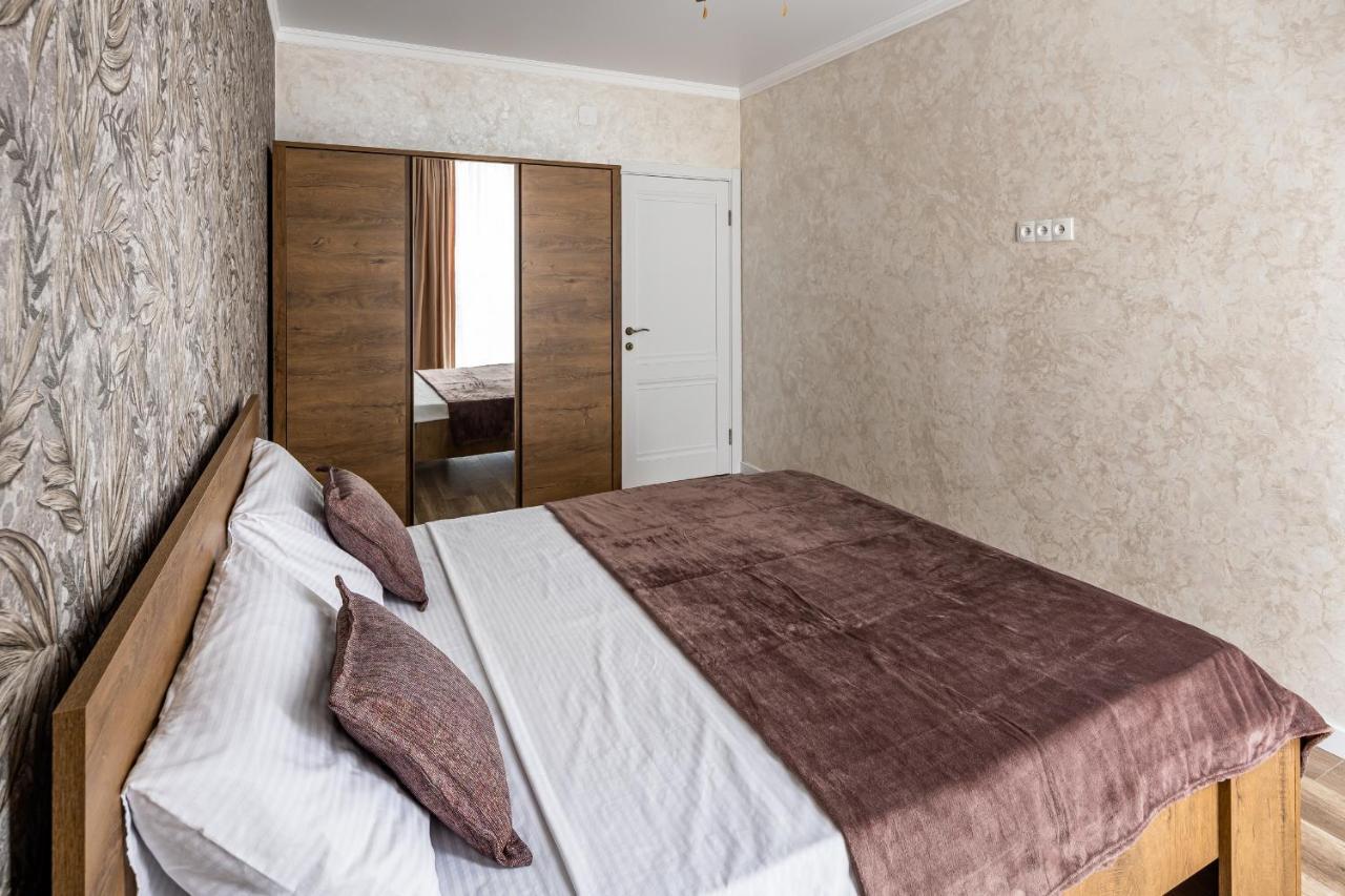 Avalon Time Apartment Lviv Extérieur photo