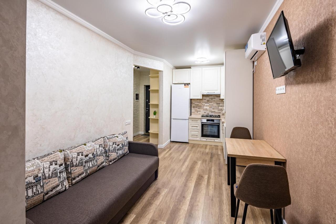 Avalon Time Apartment Lviv Extérieur photo