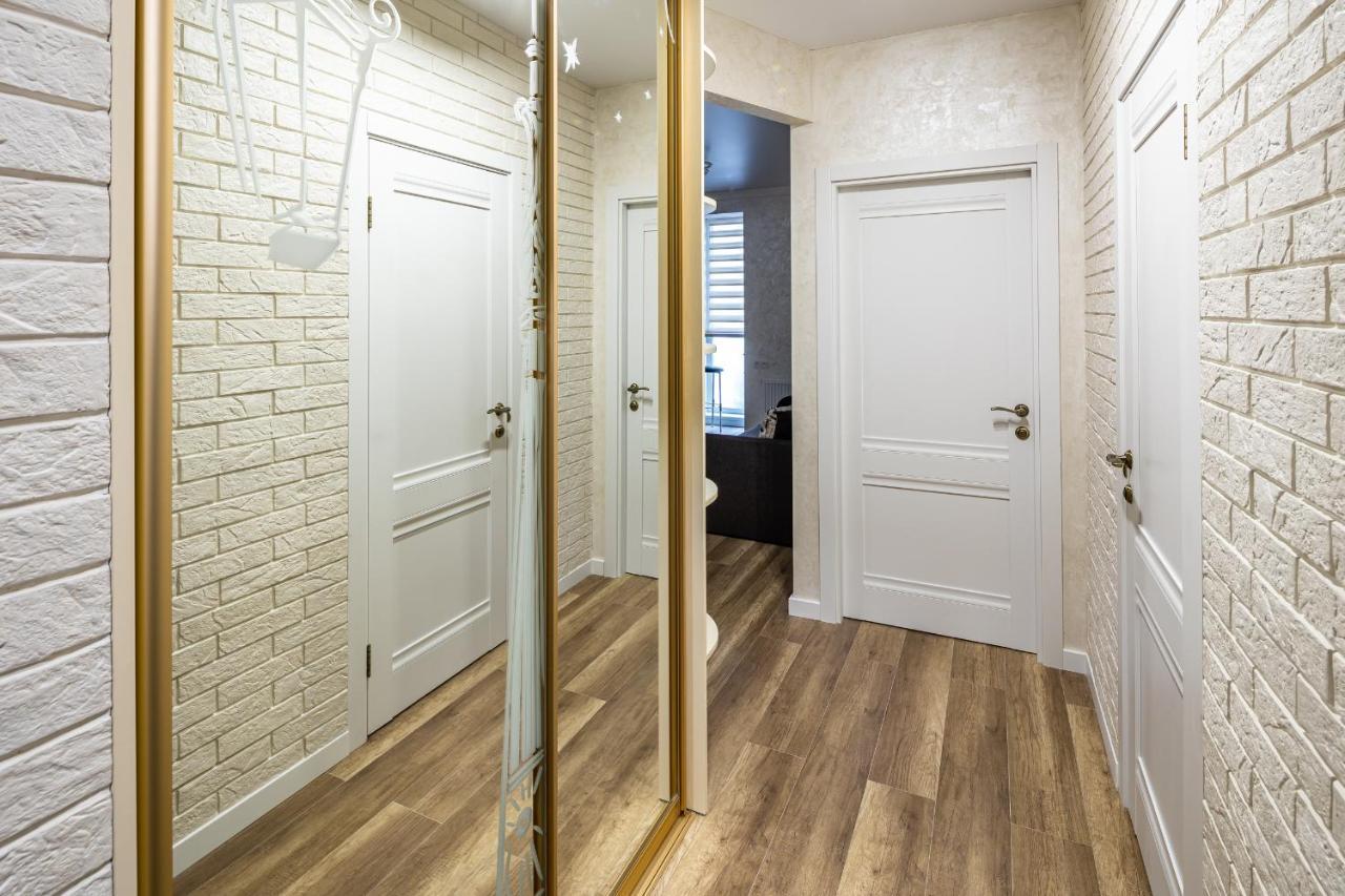 Avalon Time Apartment Lviv Extérieur photo