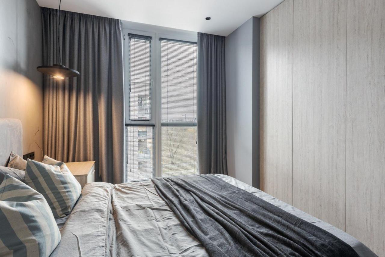 Avalon Time Apartment Lviv Extérieur photo