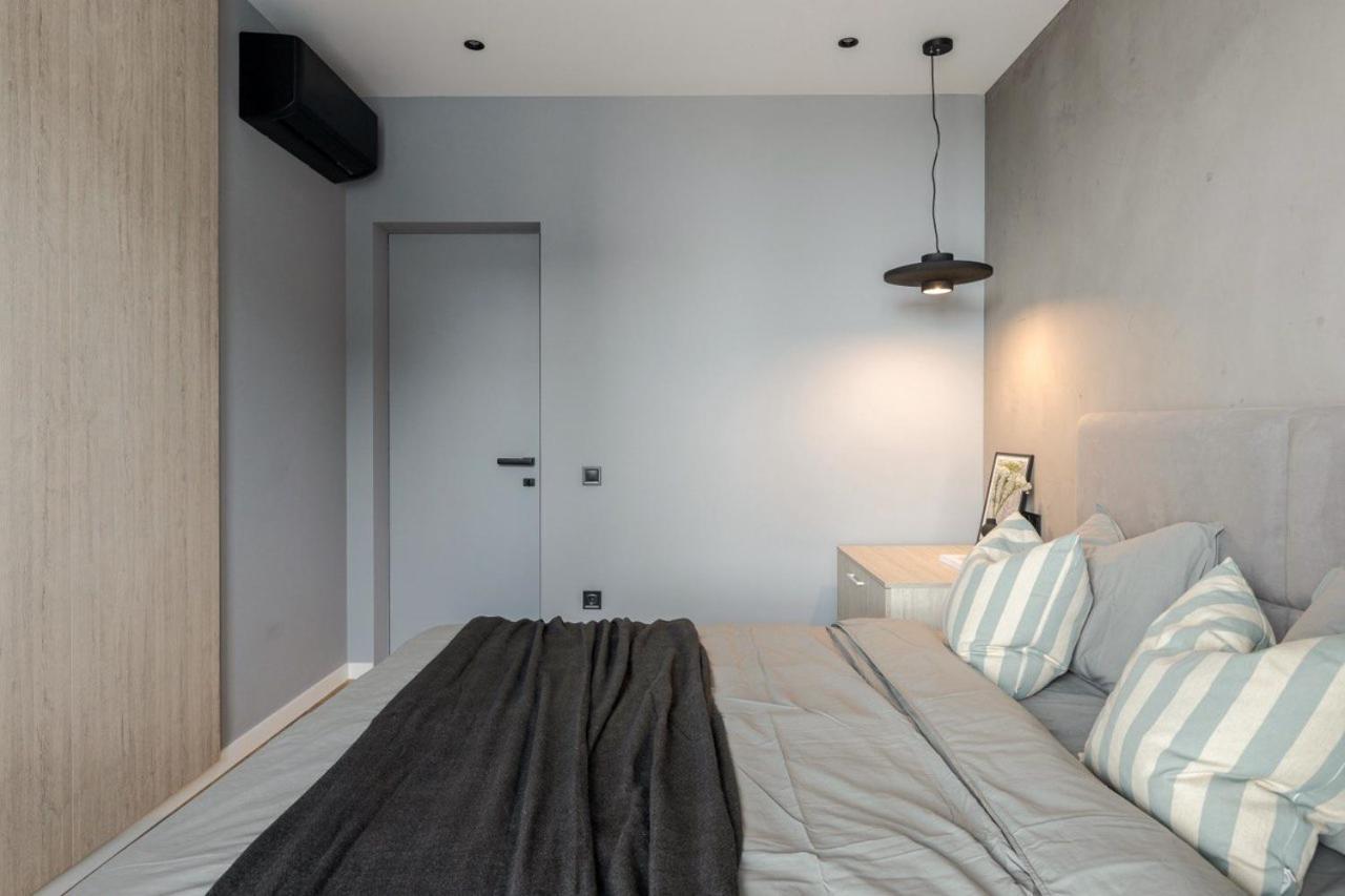 Avalon Time Apartment Lviv Extérieur photo