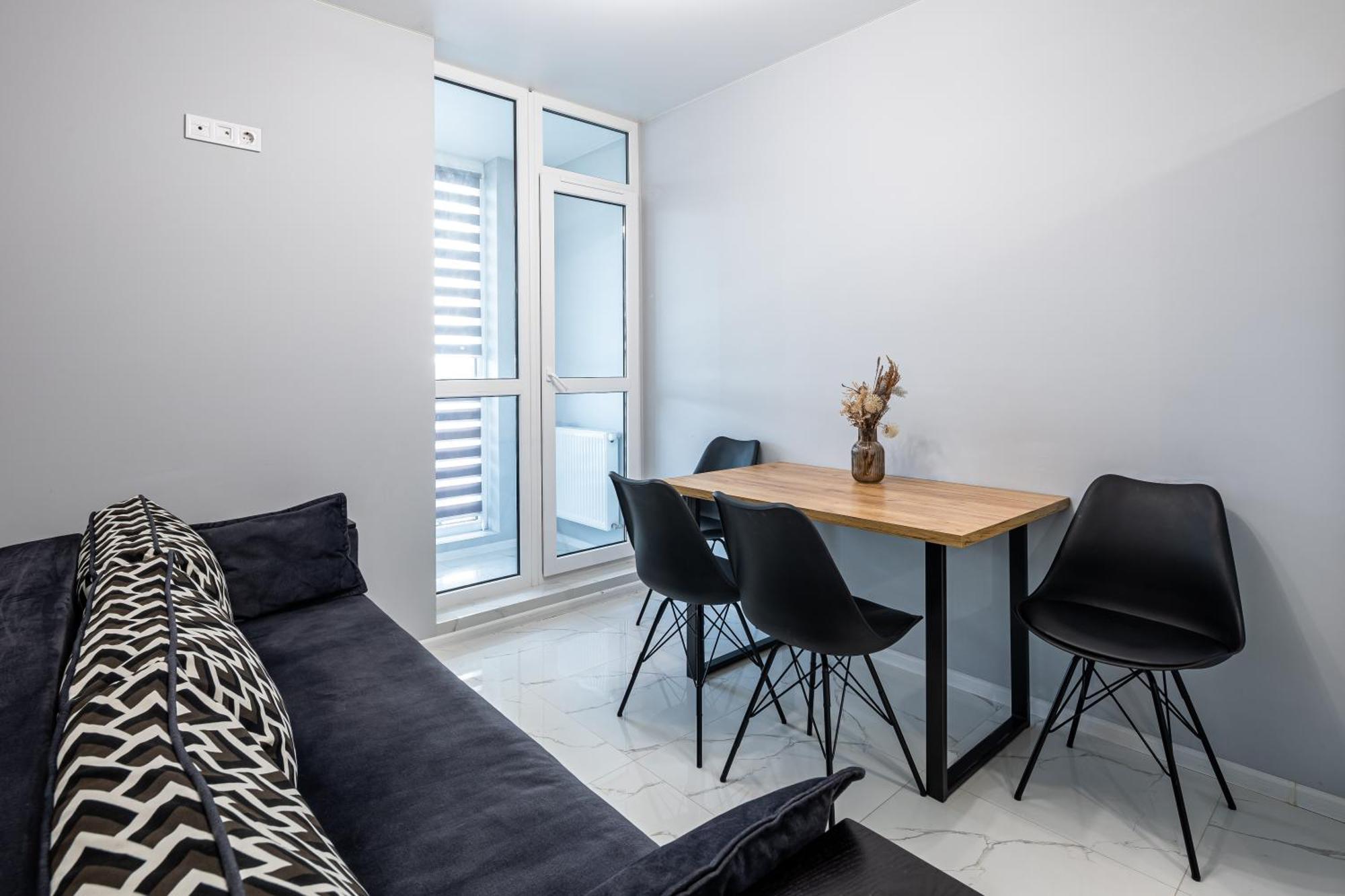 Avalon Time Apartment Lviv Extérieur photo