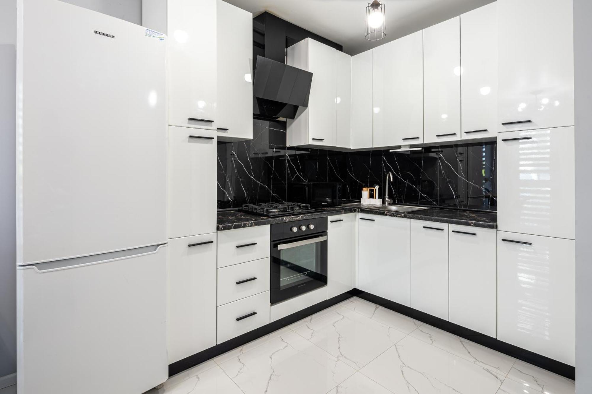Avalon Time Apartment Lviv Extérieur photo