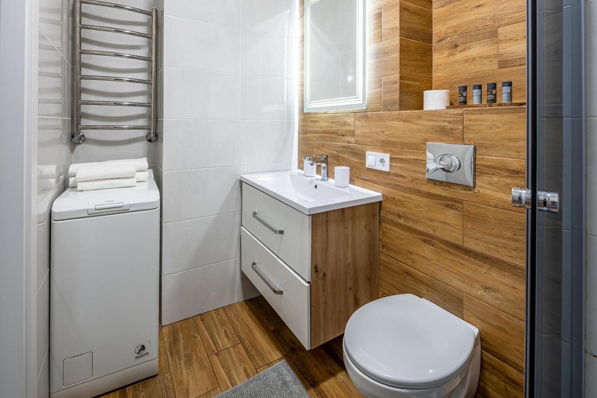 Avalon Time Apartment Lviv Extérieur photo